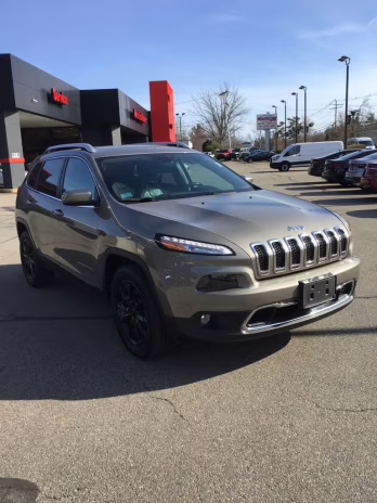 2016 Light Brownstone Pearlcoat Jeep Cherokee Limited 4X4 SUV