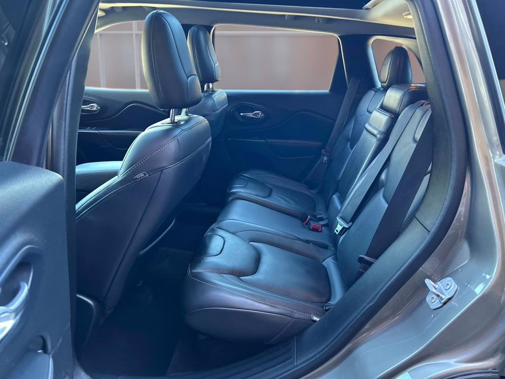 2016 Light Brownstone Pearlcoat Jeep Cherokee Limited 4X4 SUV