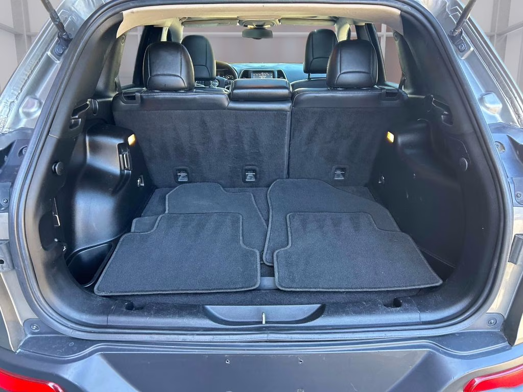 2016 Light Brownstone Pearlcoat Jeep Cherokee Limited 4X4 SUV