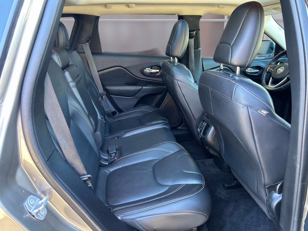 2016 Light Brownstone Pearlcoat Jeep Cherokee Limited 4X4 SUV