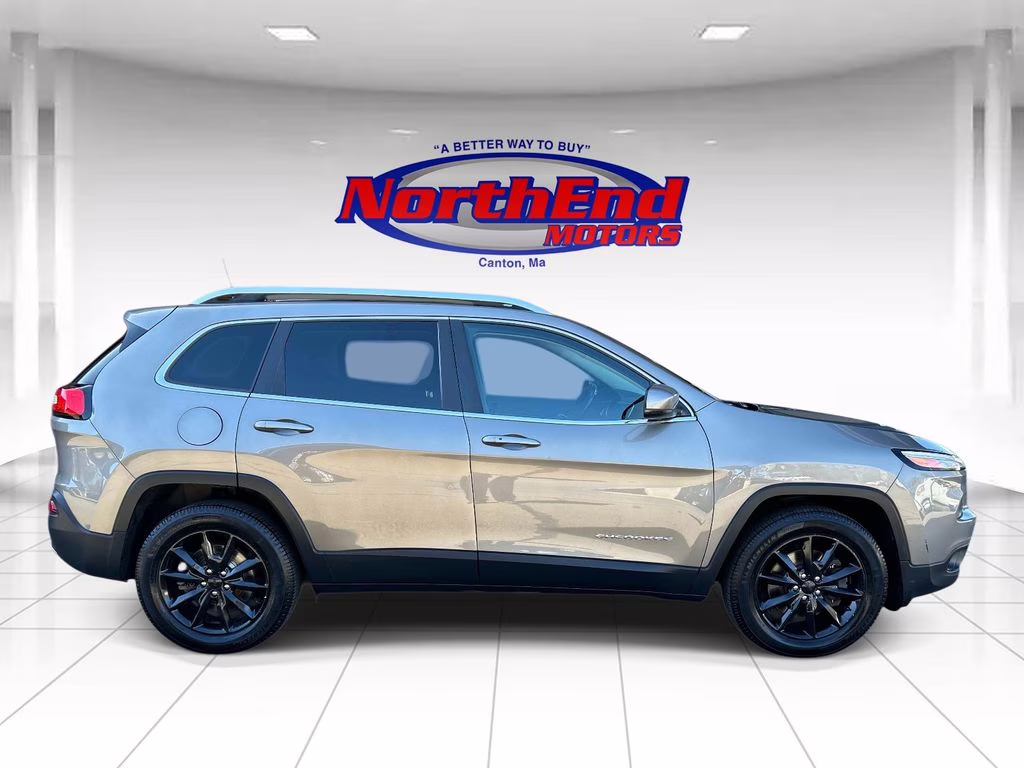 2016 Light Brownstone Pearlcoat Jeep Cherokee Limited 4X4 SUV