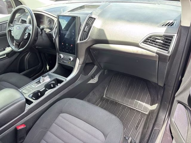 2024 Black Metallic Ford Edge SE AWD SUV