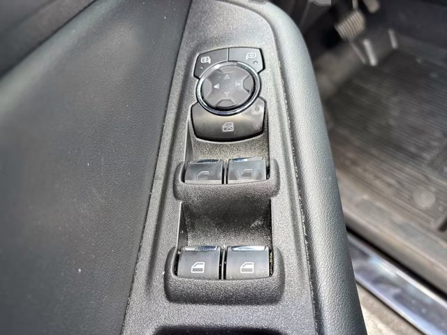 2024 Black Metallic Ford Edge SE AWD SUV