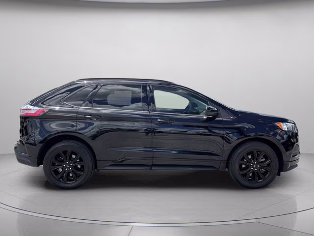 2024 Black Metallic Ford Edge SE AWD SUV