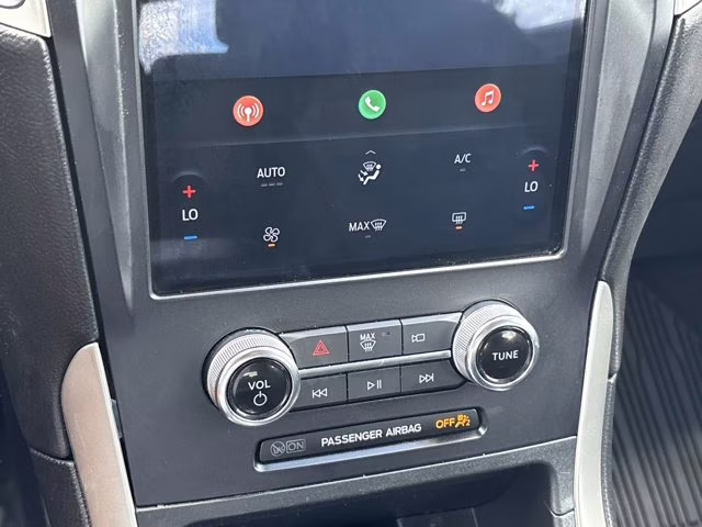 2024 Black Metallic Ford Edge SE AWD SUV