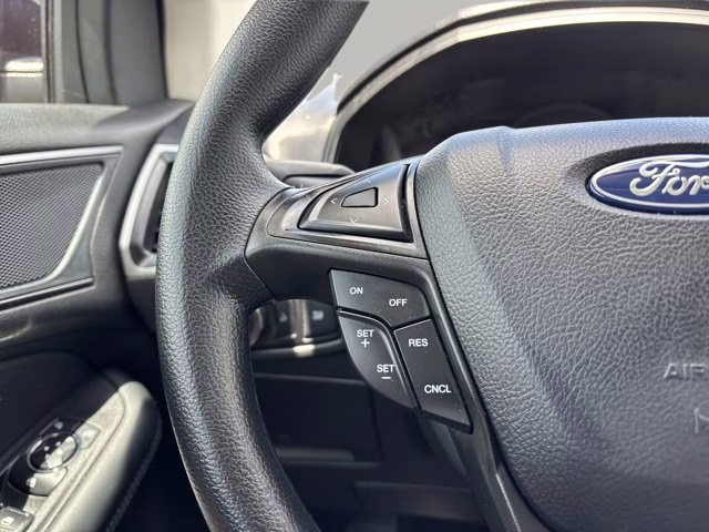 2024 Black Metallic Ford Edge SE AWD SUV
