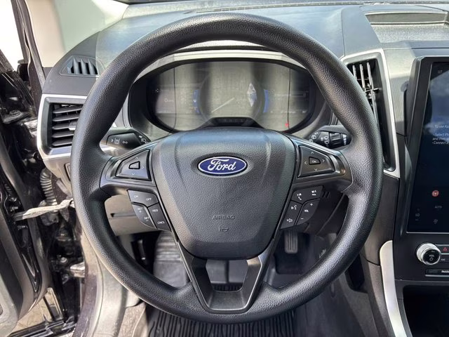 2024 Black Metallic Ford Edge SE AWD SUV