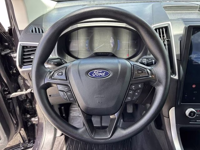 2024 Black Metallic Ford Edge SE AWD SUV
