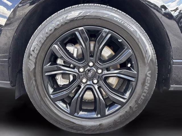 2024 Black Metallic Ford Edge SE AWD SUV