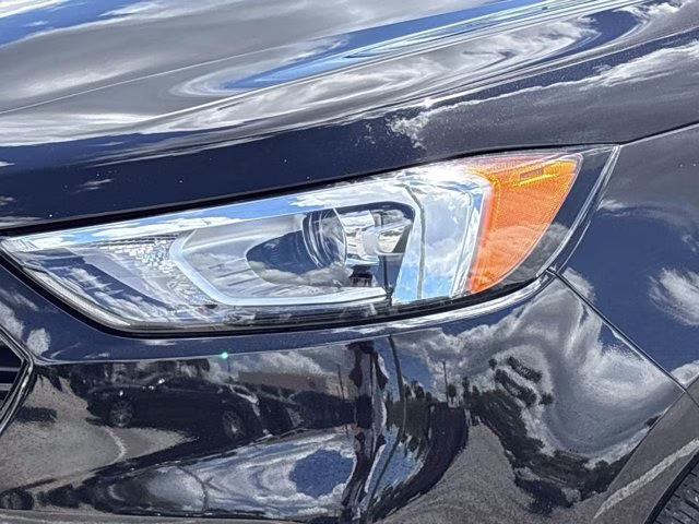 2024 Black Metallic Ford Edge SE AWD SUV