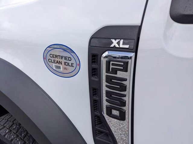 2024 Oxford White Ford Super Duty F-550 DRW XL 4X4 Chassis