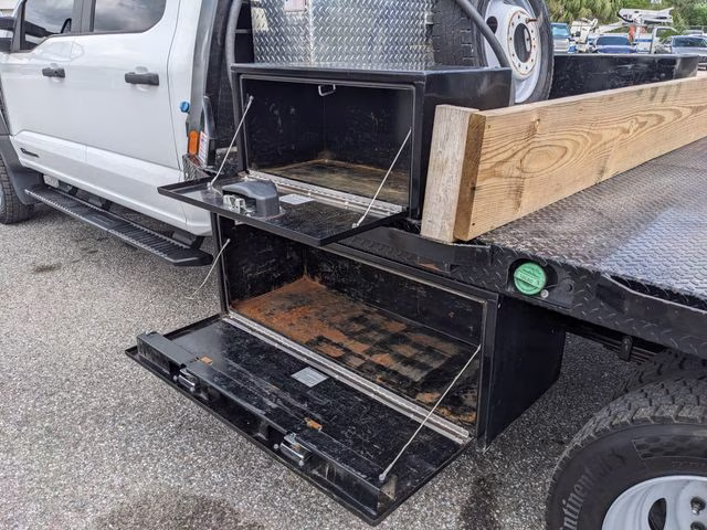 2024 Oxford White Ford Super Duty F-550 DRW XL 4X4 Chassis