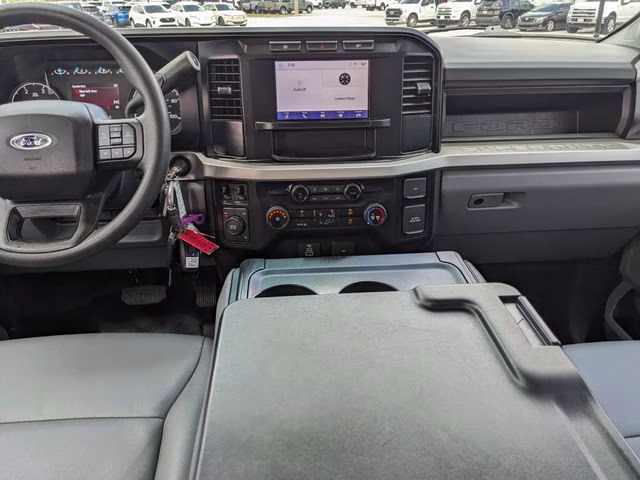 2024 Oxford White Ford Super Duty F-550 DRW XL 4X4 Chassis