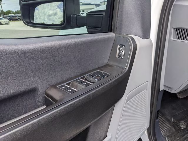 2024 Oxford White Ford Super Duty F-550 DRW XL 4X4 Chassis