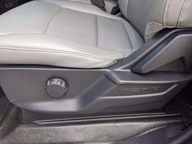 2024 Oxford White Ford Super Duty F-550 DRW XL 4X4 Chassis