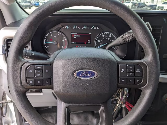 2024 Oxford White Ford Super Duty F-550 DRW XL 4X4 Chassis