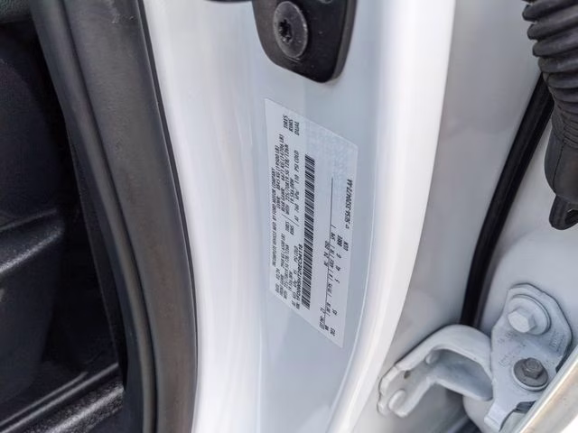 2024 Oxford White Ford Super Duty F-550 DRW XL 4X4 Chassis