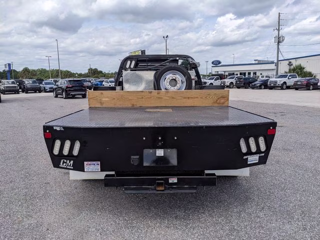 2024 Oxford White Ford Super Duty F-550 DRW XL 4X4 Chassis