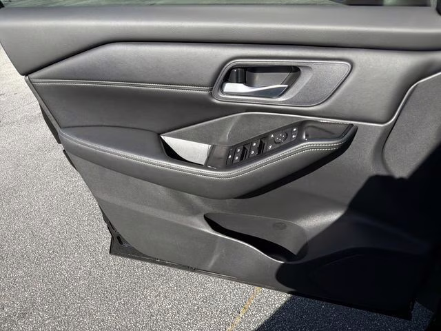 2024 Super Black Nissan Rogue SV FWD SUV