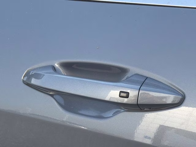 2023 Everlasting Silver Kia Sportage EX FWD SUV