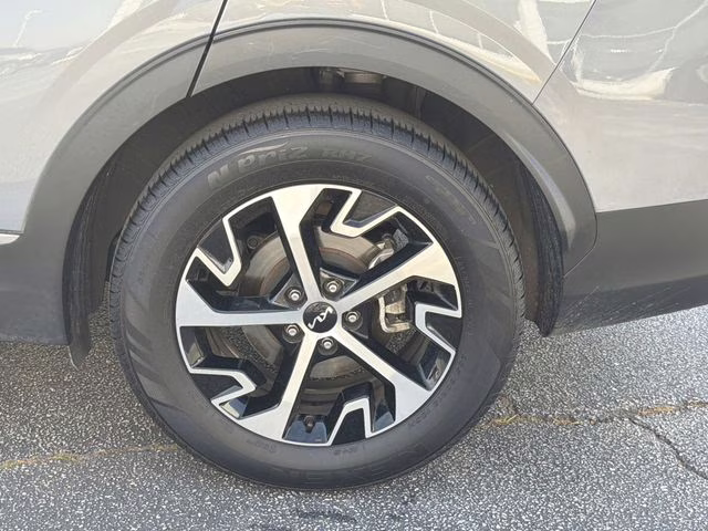 2023 Everlasting Silver Kia Sportage EX FWD SUV