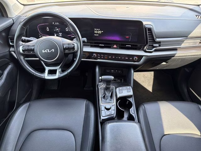 2023 Everlasting Silver Kia Sportage EX FWD SUV