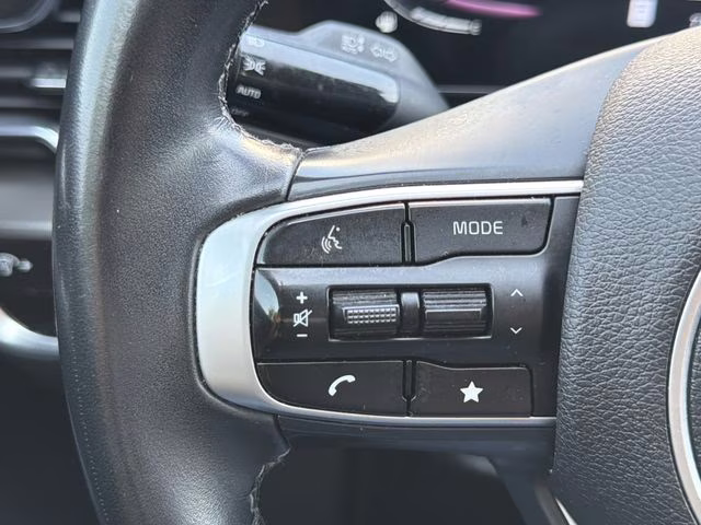 2023 Everlasting Silver Kia Sportage EX FWD SUV