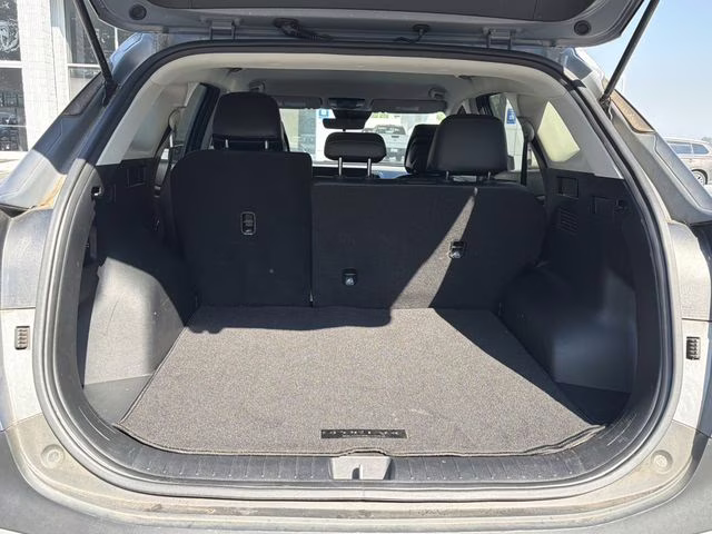 2023 Everlasting Silver Kia Sportage EX FWD SUV