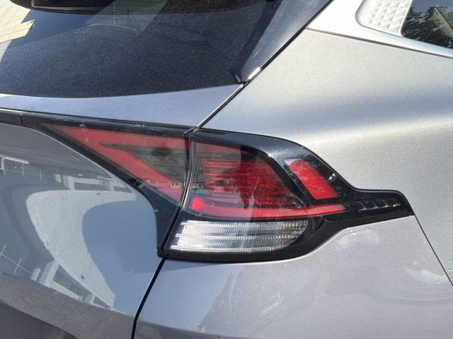 2023 Everlasting Silver Kia Sportage EX FWD SUV