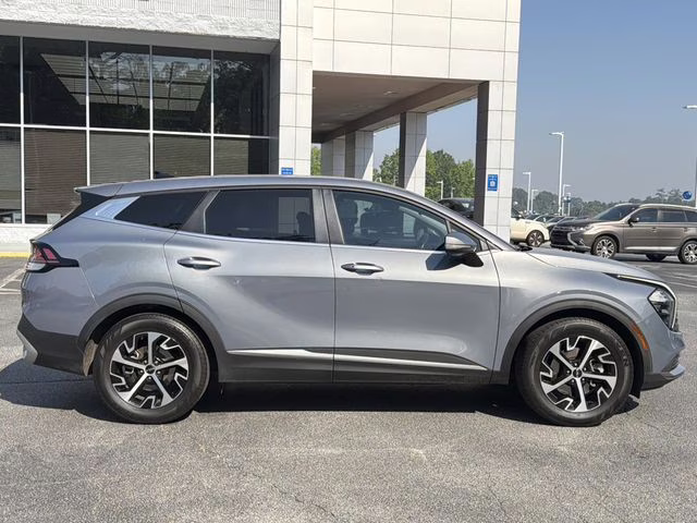 2023 Everlasting Silver Kia Sportage EX FWD SUV