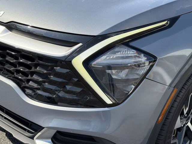 2023 Everlasting Silver Kia Sportage EX FWD SUV