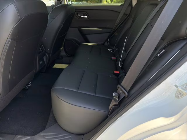 2026 Everest White Pearl Tricoat Nissan Rogue Dark Armor AWD SUV