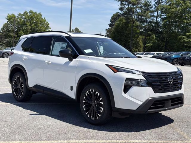 2026 Everest White Pearl Tricoat Nissan Rogue Dark Armor AWD SUV