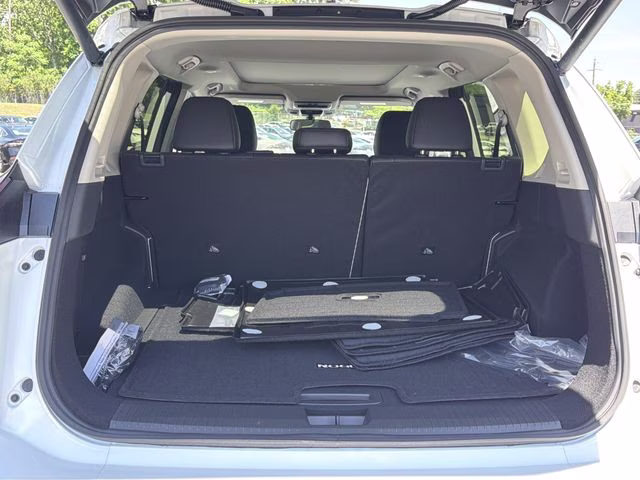 2026 Everest White Pearl Tricoat Nissan Rogue Dark Armor AWD SUV