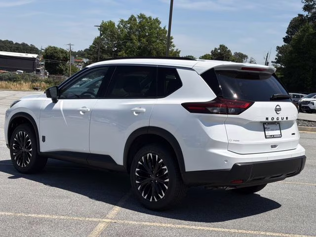 2026 Everest White Pearl Tricoat Nissan Rogue Dark Armor AWD SUV