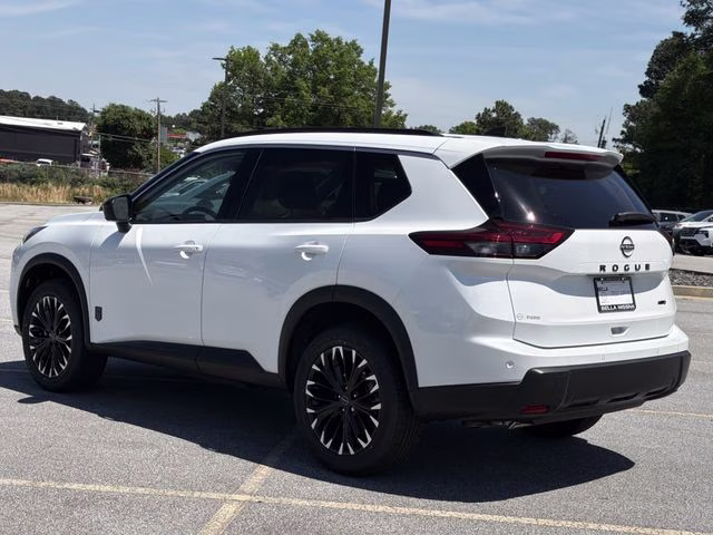 2026 Everest White Pearl Tricoat Nissan Rogue Dark Armor AWD SUV