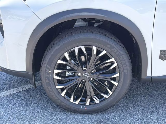 2026 Everest White Pearl Tricoat Nissan Rogue Dark Armor AWD SUV