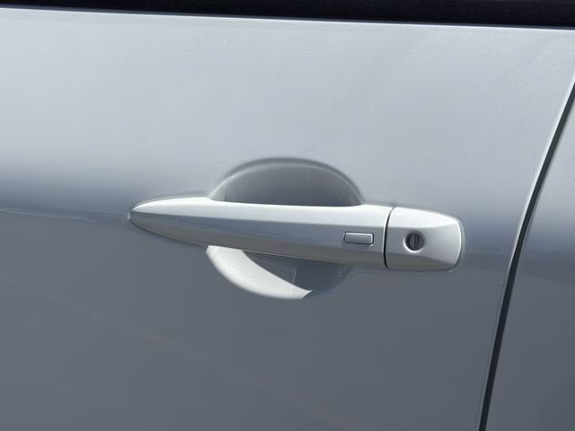 2026 Everest White Pearl Tricoat Nissan Rogue Dark Armor AWD SUV