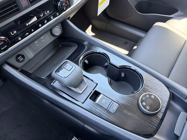 2026 Everest White Pearl Tricoat Nissan Rogue Dark Armor AWD SUV