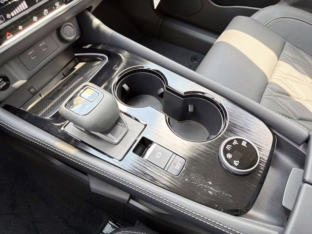 2026 Everest White Pearl Tricoat Nissan Rogue Platinum AWD SUV