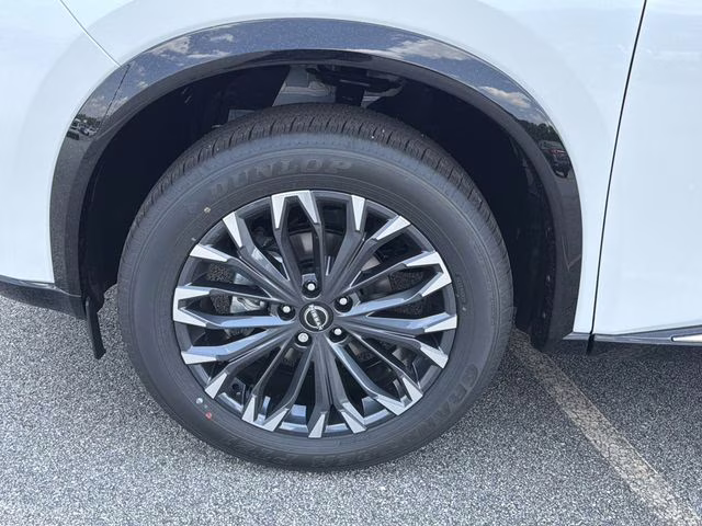 2026 Everest White Pearl Tricoat Nissan Rogue Platinum AWD SUV