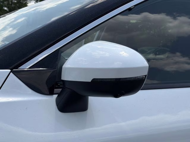 2026 Everest White Pearl Tricoat Nissan Rogue Platinum AWD SUV