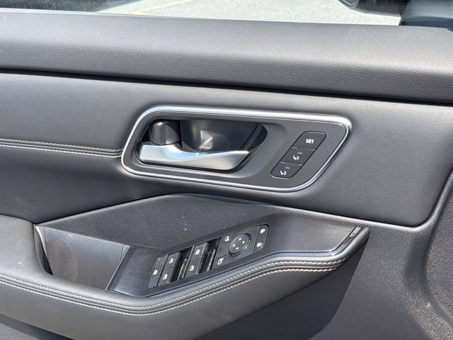 2026 Champagne Silver Metallic Nissan Rogue Platinum AWD SUV