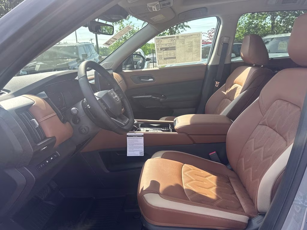 2026 Boulder Gray Pearl Nissan Pathfinder Platinum 4X4 SUV