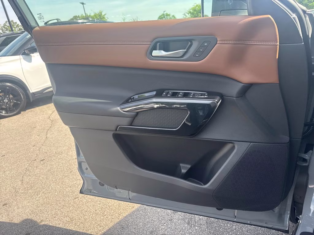 2026 Boulder Gray Pearl Nissan Pathfinder Platinum 4X4 SUV