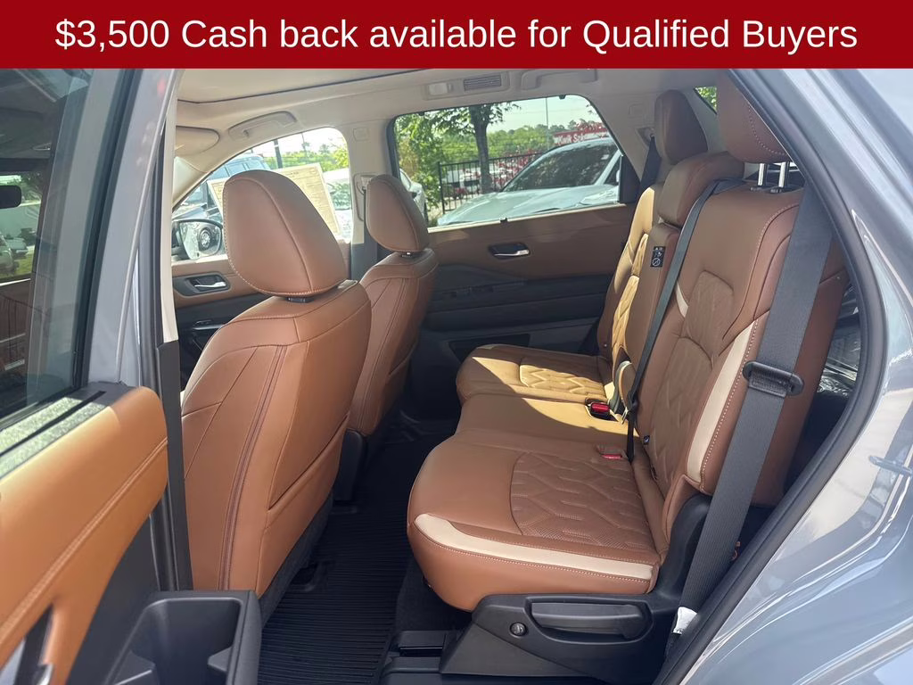 2026 Boulder Gray Pearl Nissan Pathfinder Platinum 4X4 SUV