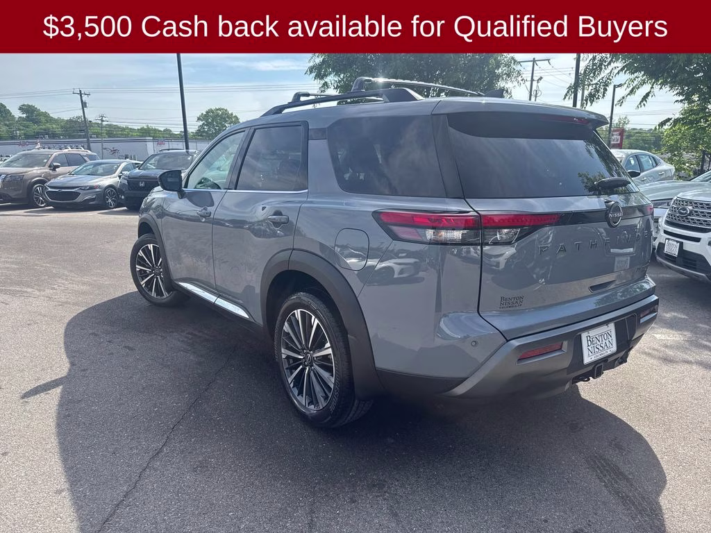 2026 Boulder Gray Pearl Nissan Pathfinder Platinum 4X4 SUV