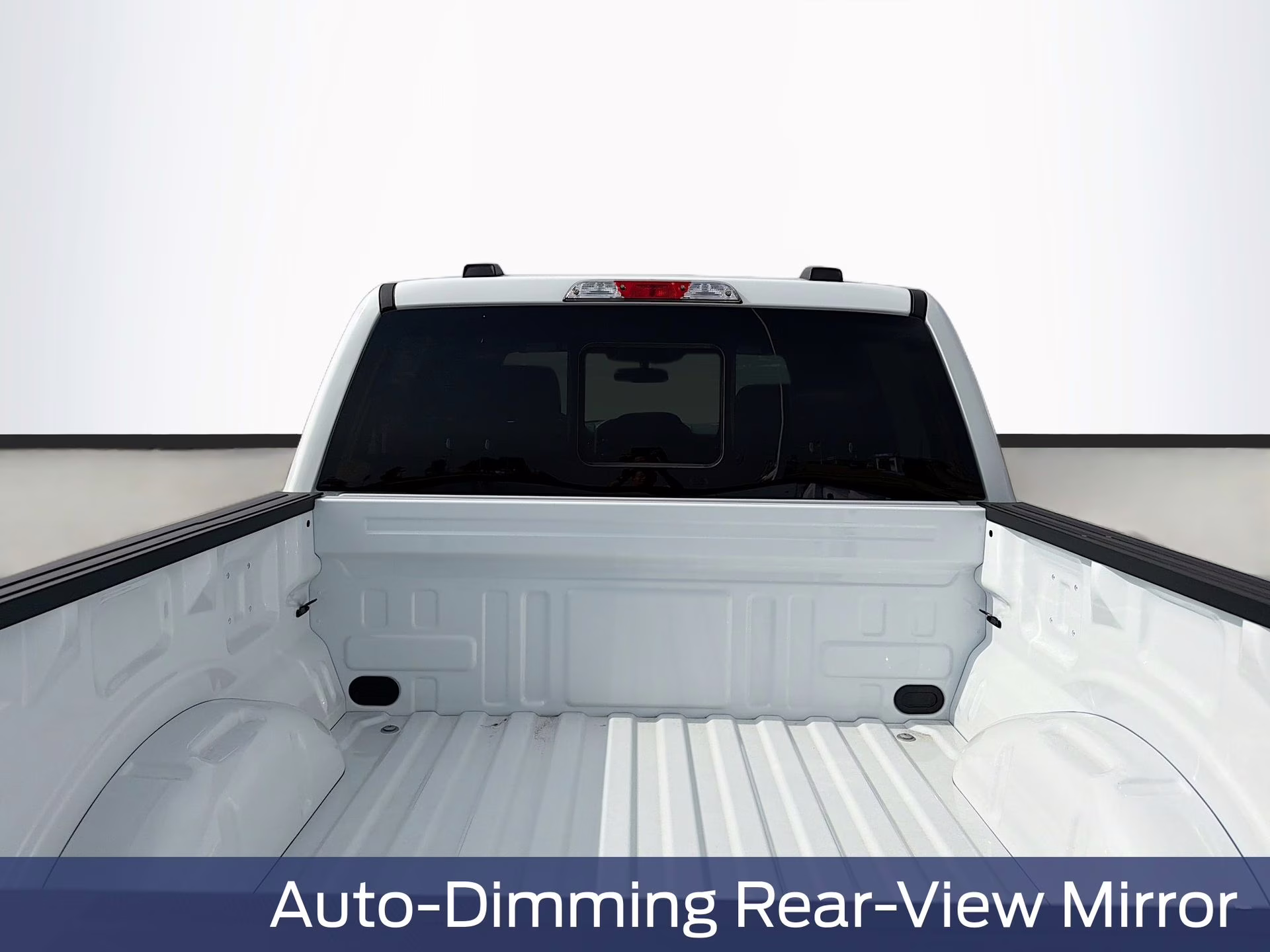 2026 Oxford White Ford F-150 XLT 4X4 Truck