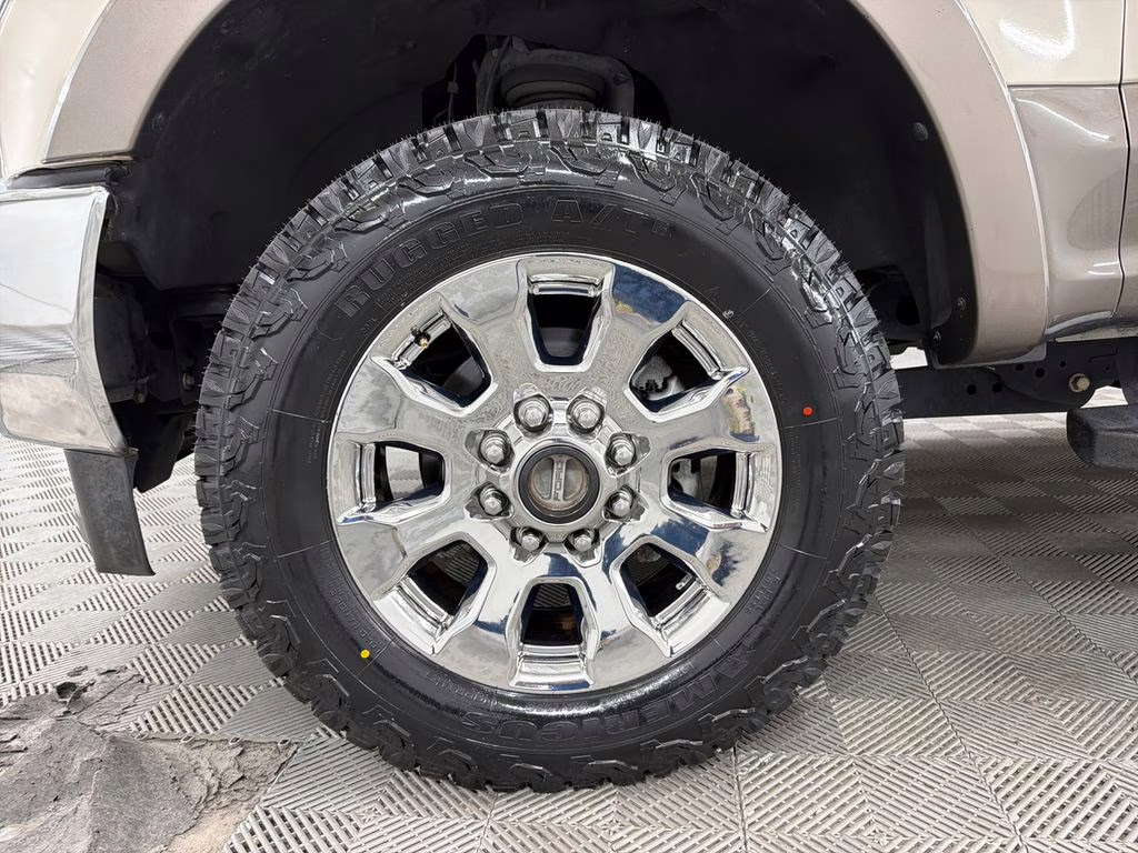 2018 White Gold Metallic Ford Super Duty F-250 SRW Lariat 4X4 Truck
