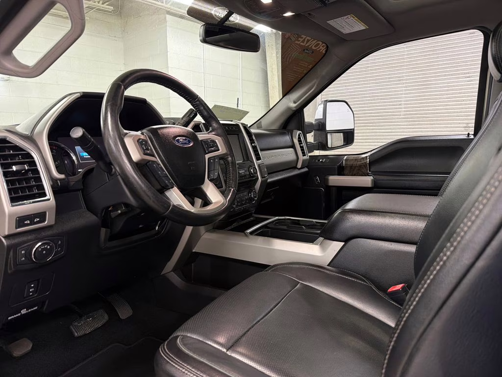 2018 White Gold Metallic Ford Super Duty F-250 SRW Lariat 4X4 Truck